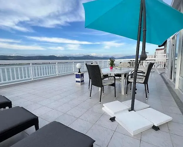 Lilac Aparthotel 3*