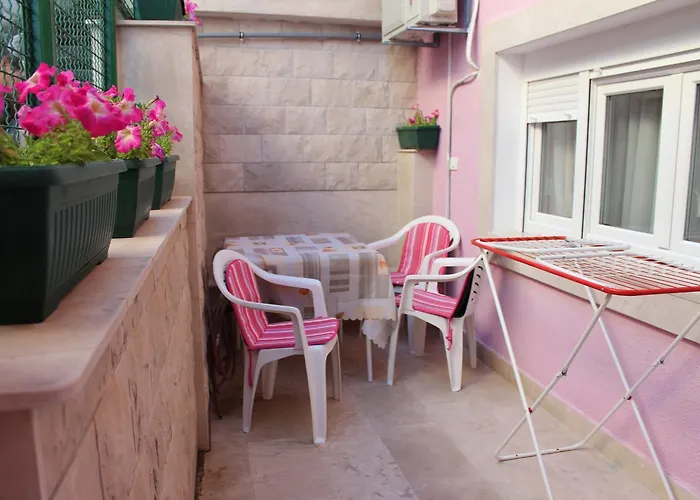 Lilac Lägenhetshotell Trogir
